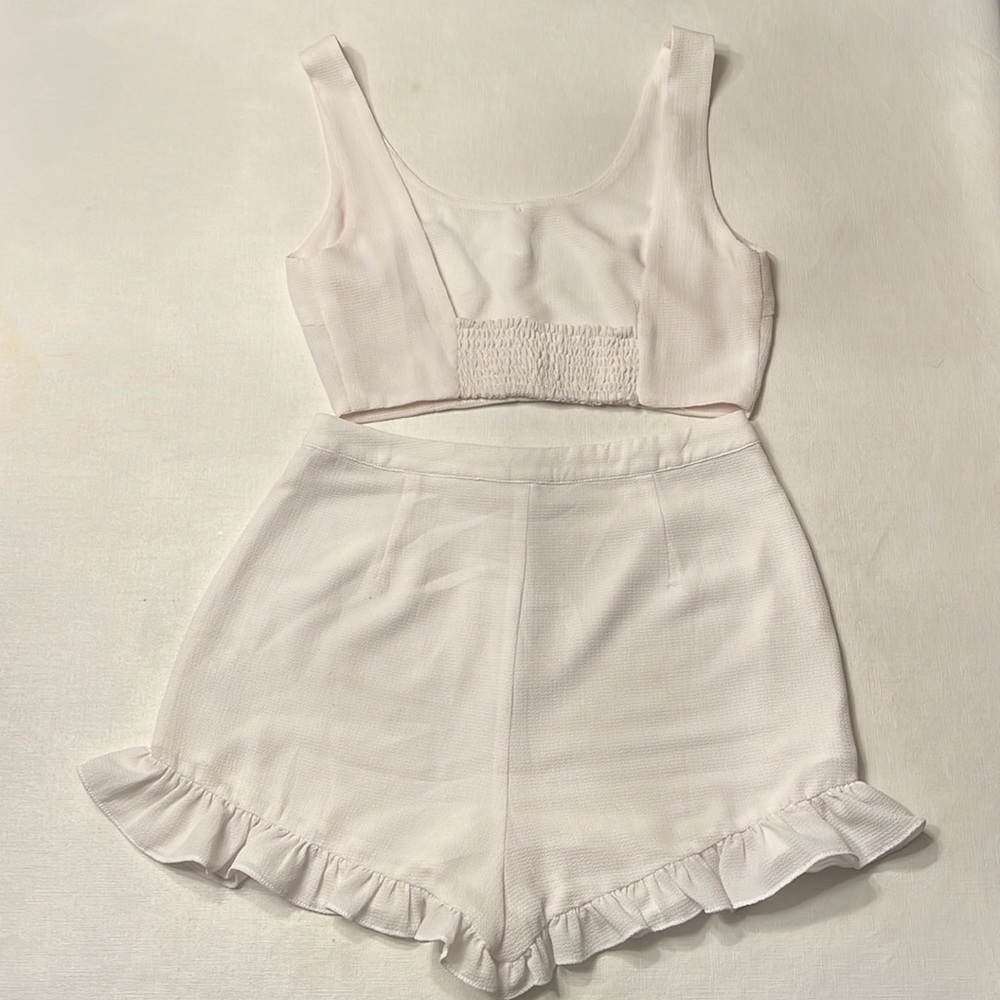 Superdown White Ruffle Short Set - Picture 11 of 13